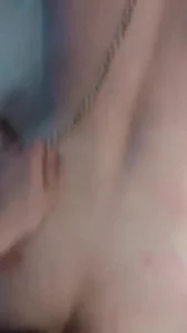 “我是主人的骚狗”牵着狗链后入骚母狗