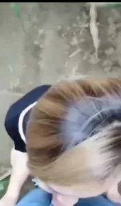 湖北十堰人妻公园调教