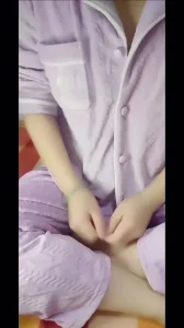 熟女胡萝卜插逼