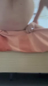 女大操喷水超多一分钟一次，背着男友来找我操她骚逼