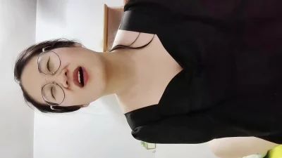 “我想要精子，老公射给我”语文老师私底下竟然如此反差全程骚话不断