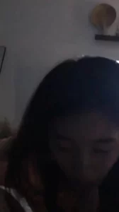 刚调教不久的小母狗玩会外